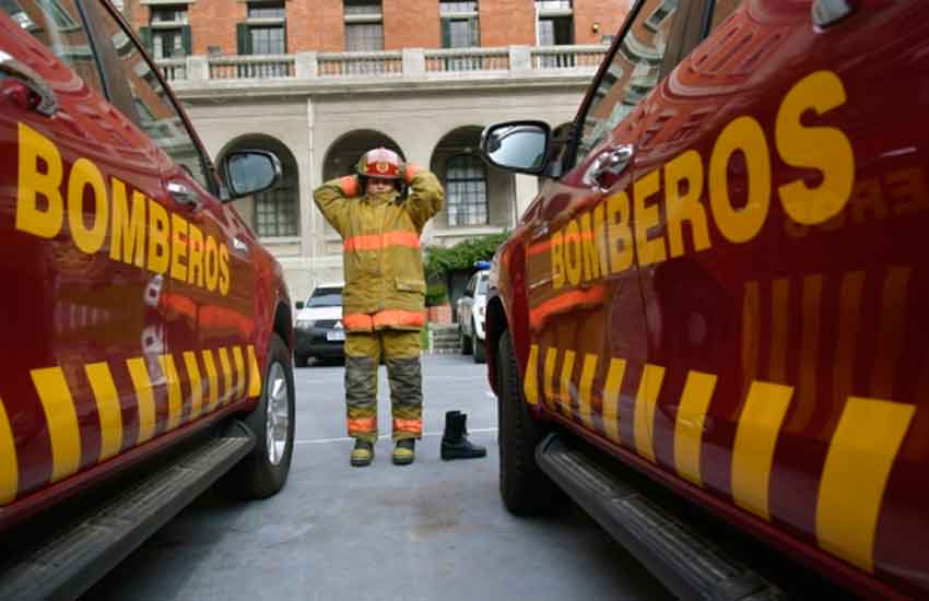 Bomberos Adquirirá 900 Uniformes Y 400 Equipos Respiratorios