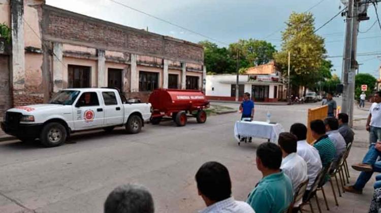 Entregan camioneta a Bomberos del Municipio de el Galpón