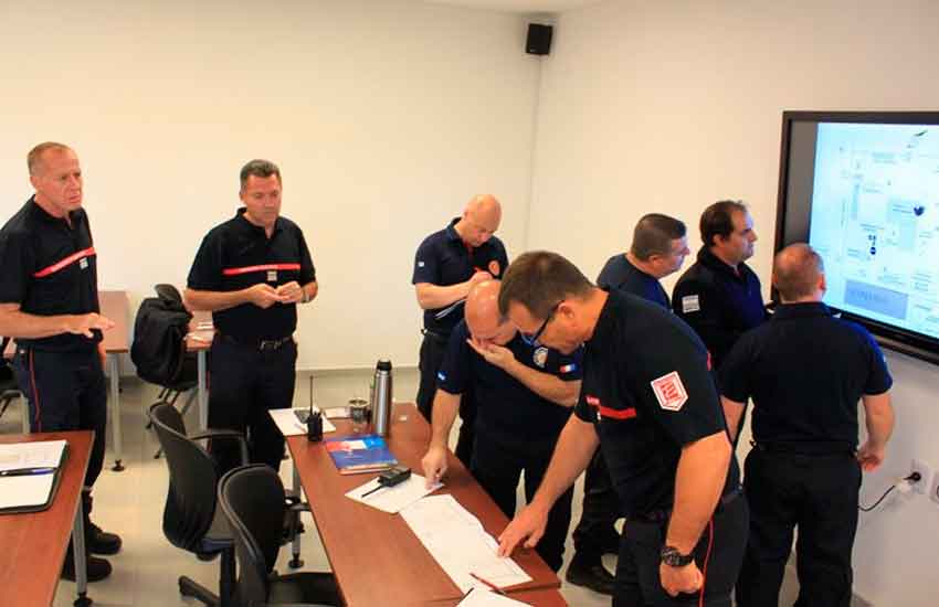 Bomberos franceses capacitaron en la Federación Santafesina