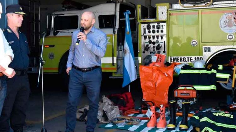 Suman autobomba a Bomberos Zapadores Suman autobomba a Bomberos Zapadores