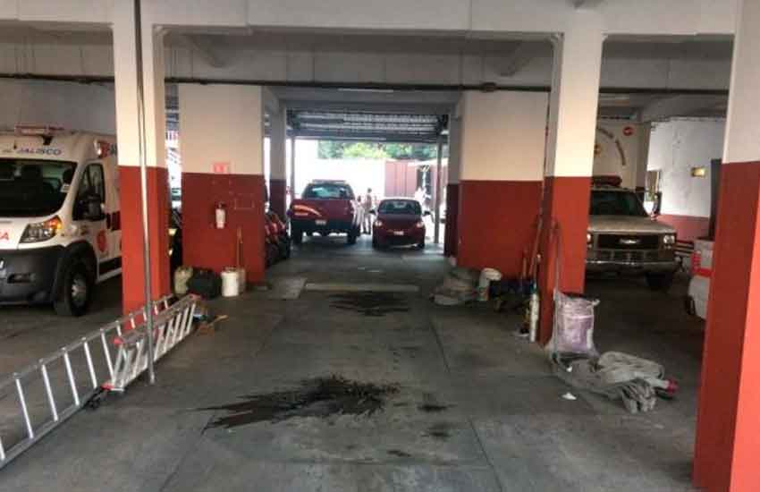 Bomberos de Guadalajara sin vehículos para combatir incendios