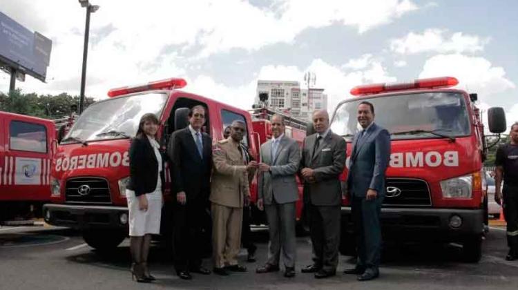 Donación de 10 camiones de Bomberos al sistema 911 Donación de 10 camiones de Bomberos al sistema 911