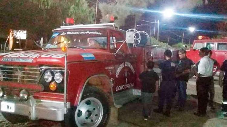 Bomberos de Concordia prestan autobomba a los Bomberos de San Jaime de la Frontera