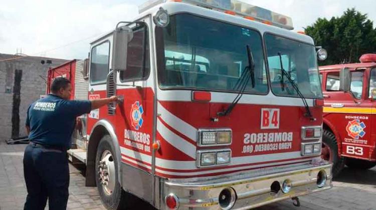 Bomberos reciben atención psicológica