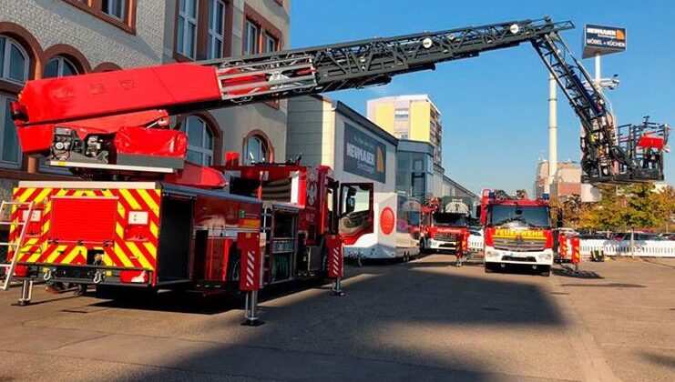 Nueva máquina tipo escalera de los Bomberos de Bucaramanga Nueva máquina tipo escalera de los Bomberos de Bucaramanga