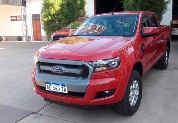 Bomberos de Rivadavia recibió una nueva camioneta