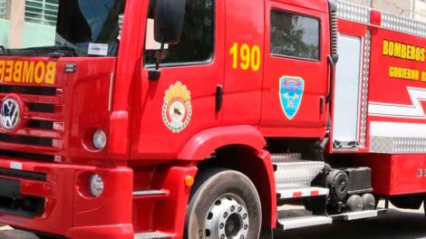 Bomberos cuentan con modernos camiones cisternas