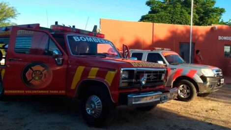Entregaron vehículos a Bomberos Voluntarios de Tama