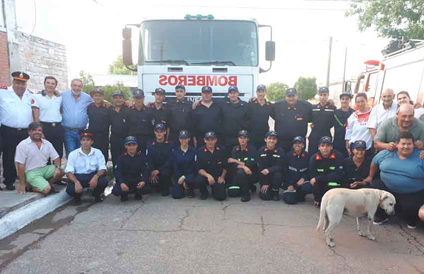 Bomberos de Beruti recibió su camión cisterna