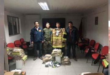 Bomberos reciben equipamiento para incendios forestales