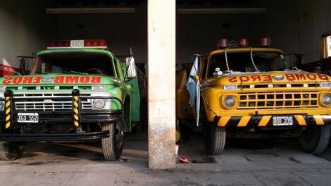 Mientras ayudaban por la tormenta le robaron a los Bomberos de la Paz