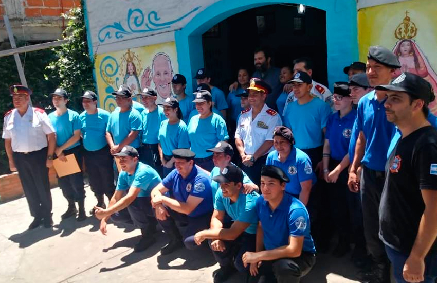 Presentación de los Bomberos Voluntarios de Flores