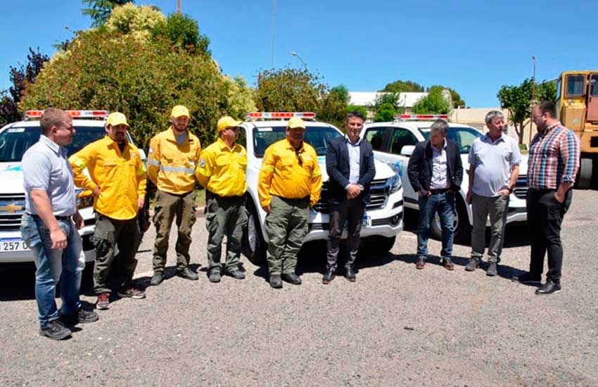 Defensa Civil adquirió 4 nuevas camionetas
