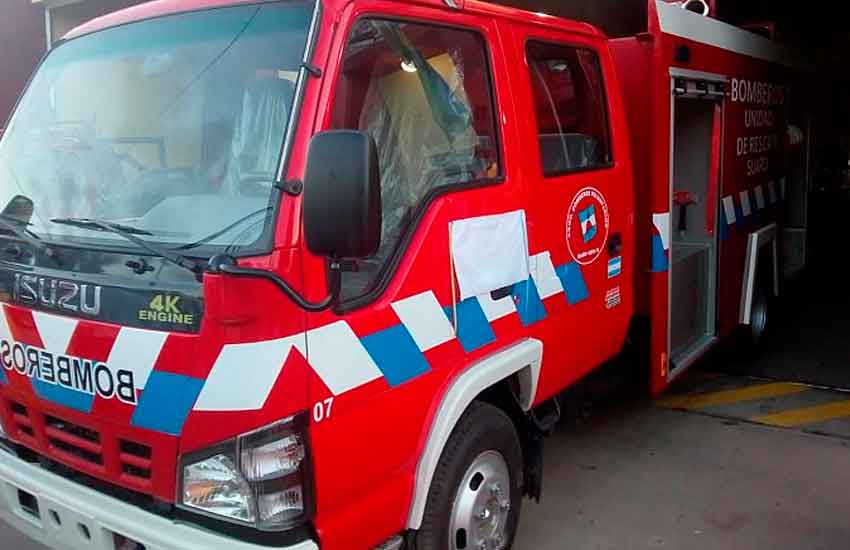 Bomberos de Suardi presentó la flamante autombomba