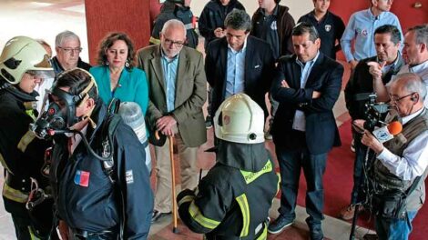 Bomberos de Puerto Montt presentó nuevos materiales