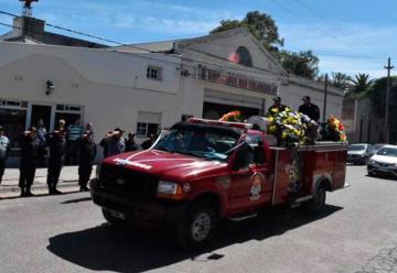 Despidieron al bombero que murió en un vuelco en Río Colorado