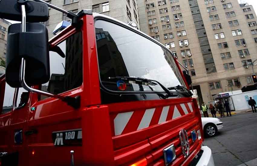 Mujer muere tras ser atropellada por carro de Bomberos que iba a emergencia