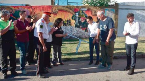 Homenaje a los bomberos fallecidos en Iron Mountain en Varela
