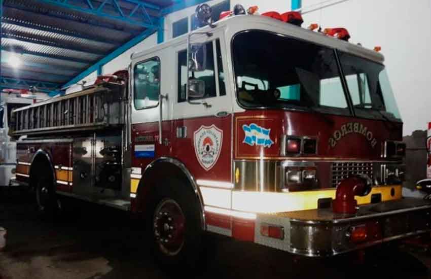 Los bomberos de Barrancas recuperaron su autobomba