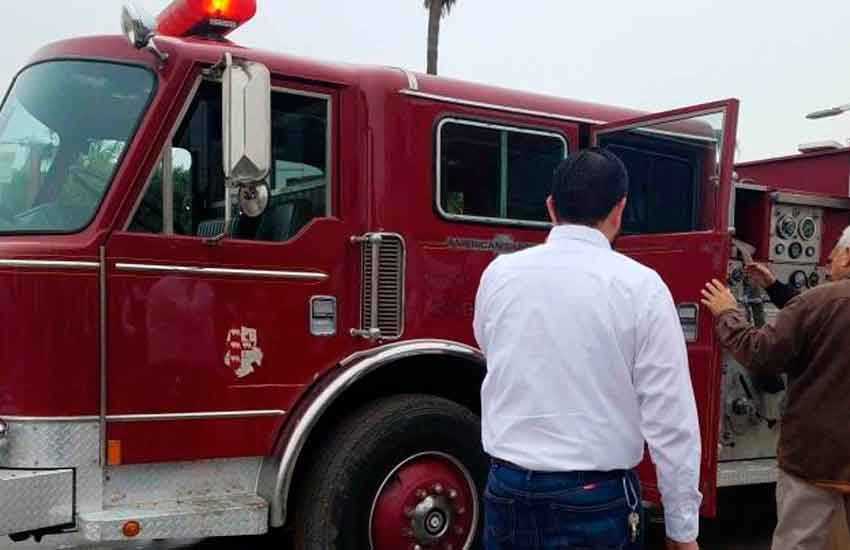 Donan a Valle Hermoso unidad de Bomberos