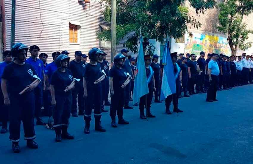 Recuerdo y homenaje a los Héroes de Barracas