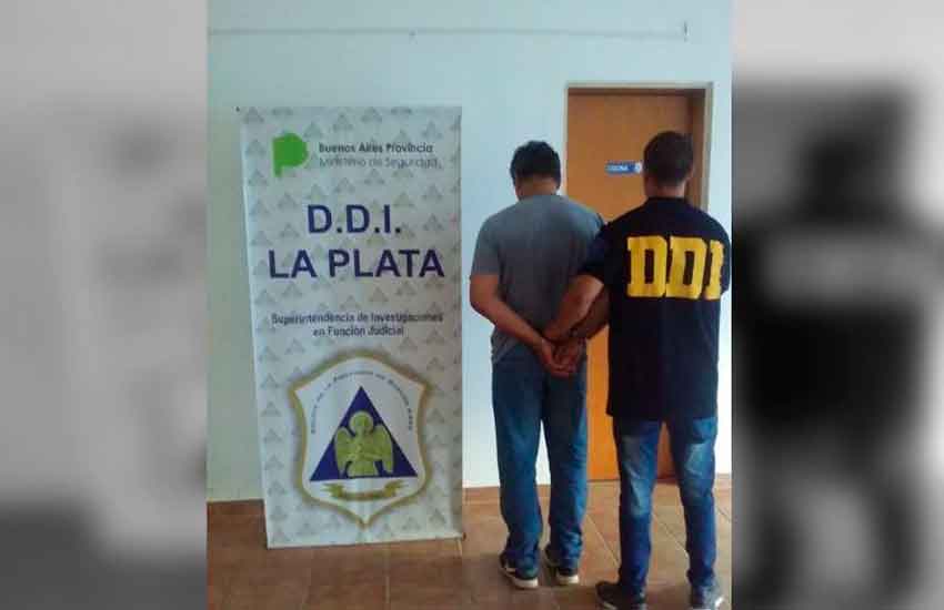 Un bombero fue detenido acusado de abusar de su hijastro