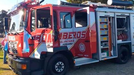 Bomberos Voluntarios de Rosario presentaron nueva autobomba
