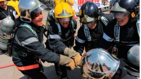 Equipo femenino de Chillán ganó "Desafío Bomberos de Chile"