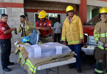 Ciudadanos donan equipo al Cuerpo de Bomberos de Matamoros