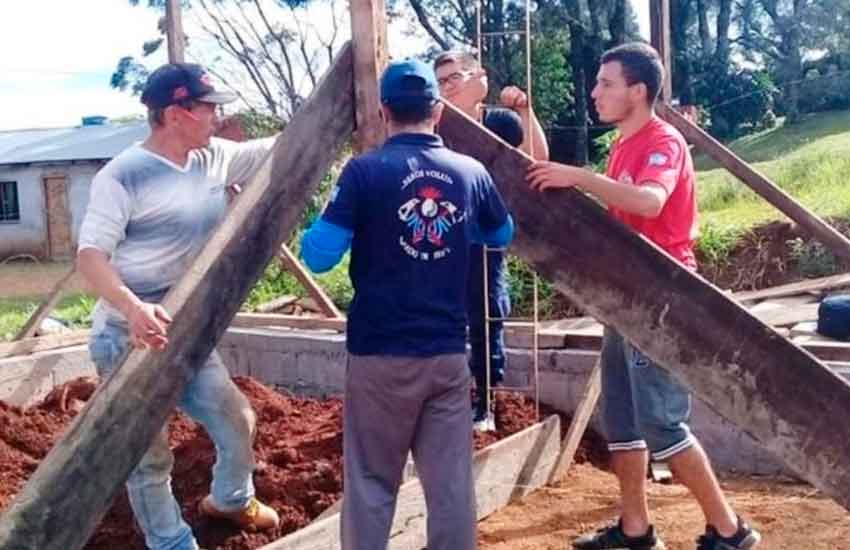 Avanza la construcción de la sede de los bomberos de Bernardo de Irigoyen