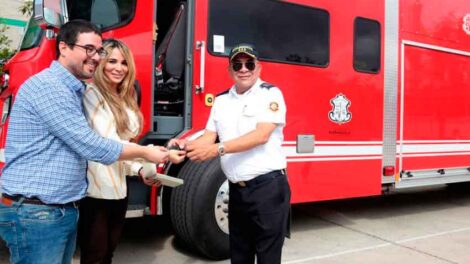 Alcaldía entregó séptima máquina a Cuerpo de Bomberos