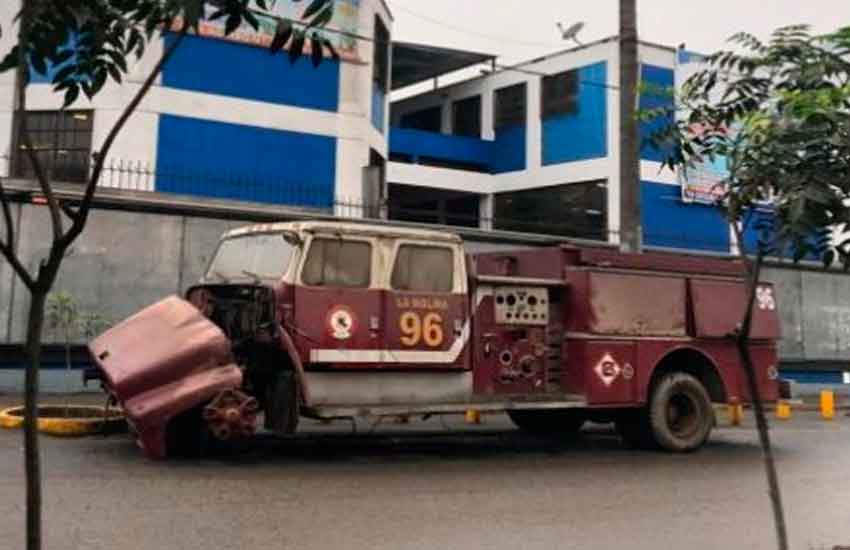 Bomberos expresan malestar por vehículos de emergencia abandonados