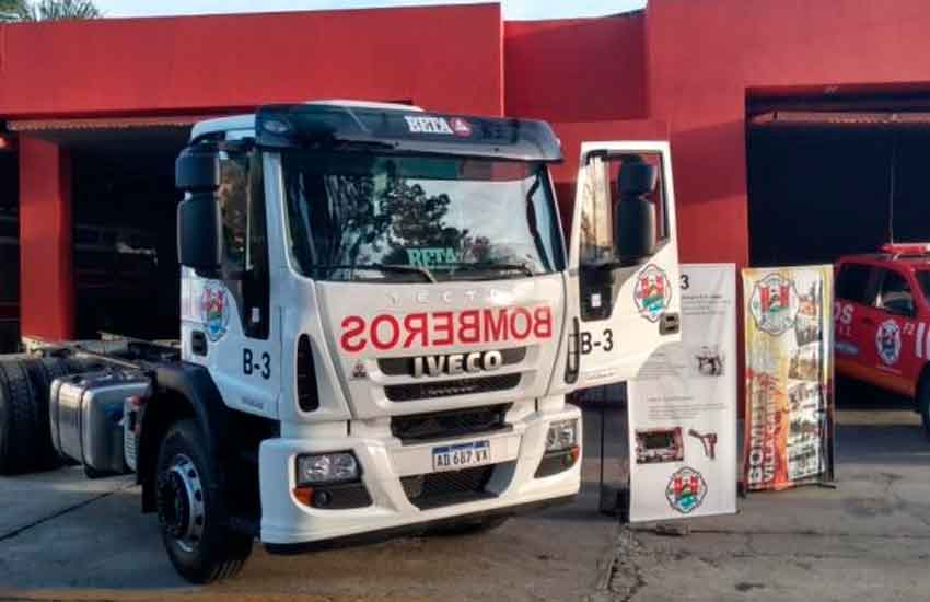 Bomberos Voluntarios de Carlos Paz recibieron una nueva unidad de servicio