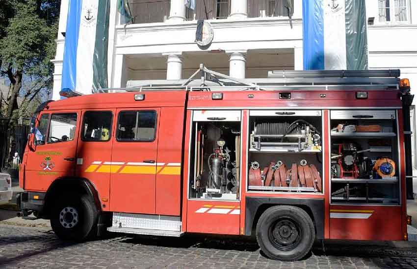Bomberos presentaron una nueva unidad adquirida con aportes del municipio