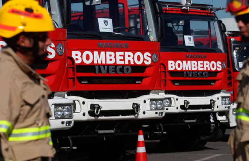 Pacientes fueron trasladados en carros de Bomberos por falta de ambulancias