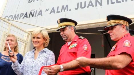 Bomberos inauguran nueva unidad para atender emergencias