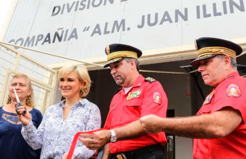 Bomberos inauguran nueva unidad para atender emergencias