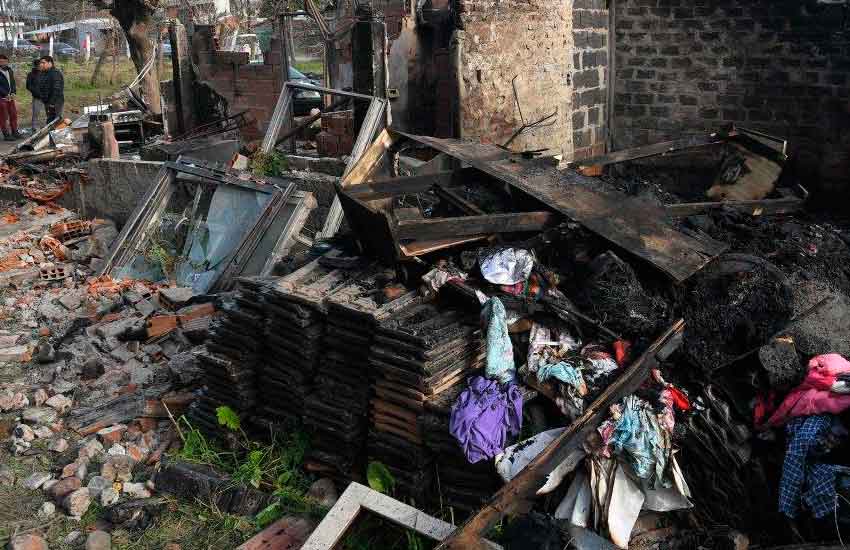 Familiares denunciaron demoras en la llegada de los bomberos