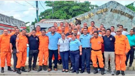 Anuncian la creación de un centro de capacitación para bomberos