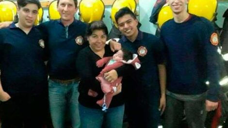 Nació en el cuartel de Bomberos y allí celebró su cumpleaños
