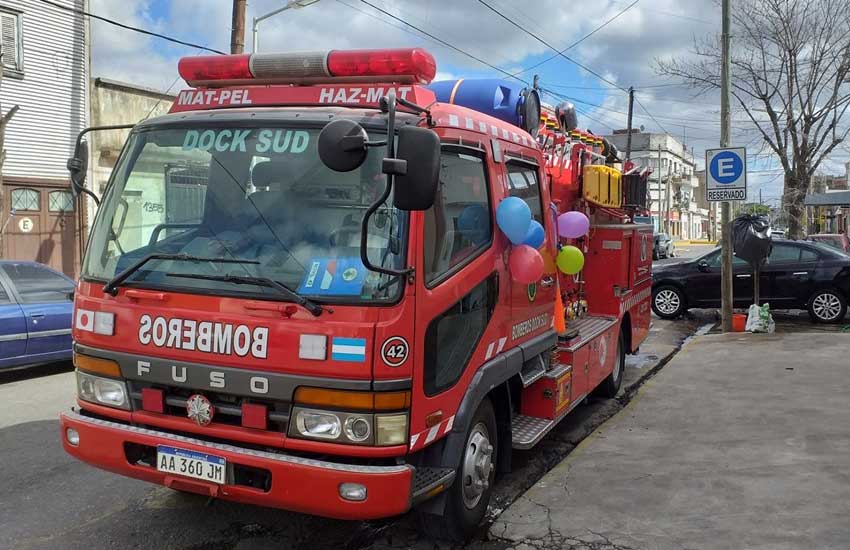 Bomberos de Dock Sud Festejaron el Día del Niño