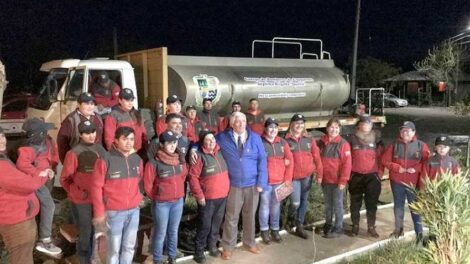 Municipalidad entregó camión aljibe a Bomberos de Quella