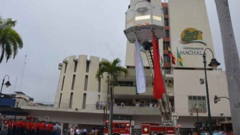 Bomberos de Machala poseen unidad que servirá para rescatar víctimas de edificios