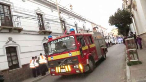Bomberos sin carros y hacinados en su cuartel