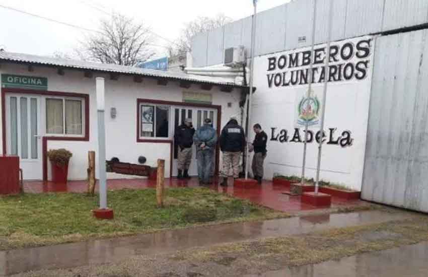 Defensa Civil le devolvió la operatividad a Bomberos de La Adela