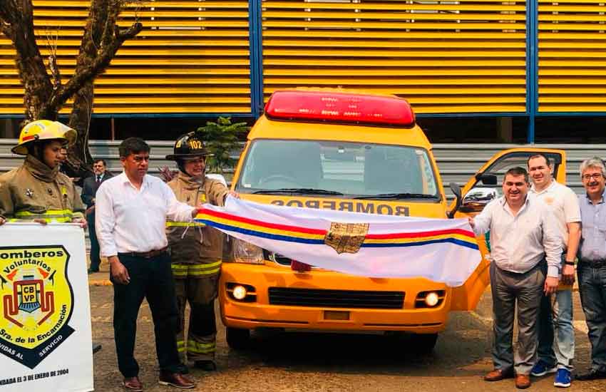 Bomberos adquieren ambulancia gracias al aporte municipal