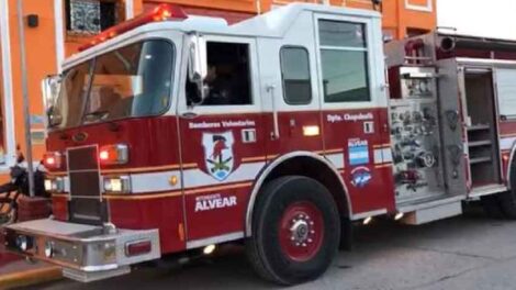 Bomberos de Intendente Alvear con nuevo autobomba