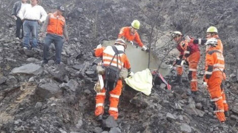 Desaparece un bombero en Coroico y fallece un comunario