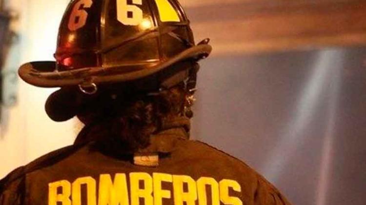 Bombera sufrió el robo de sus pertenencias mientras combatía un incendio