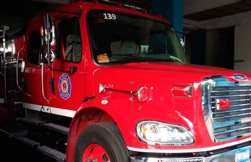 Entregan motobombas nuevas para el cuerpo de Bomberos